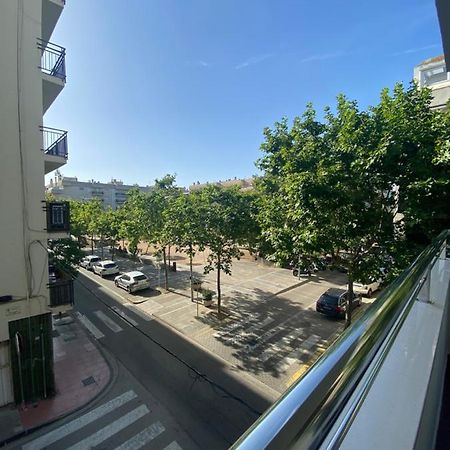 Апартаменты Apartament Edifici Simbat A 150M De La Platja Паламос Экстерьер фото