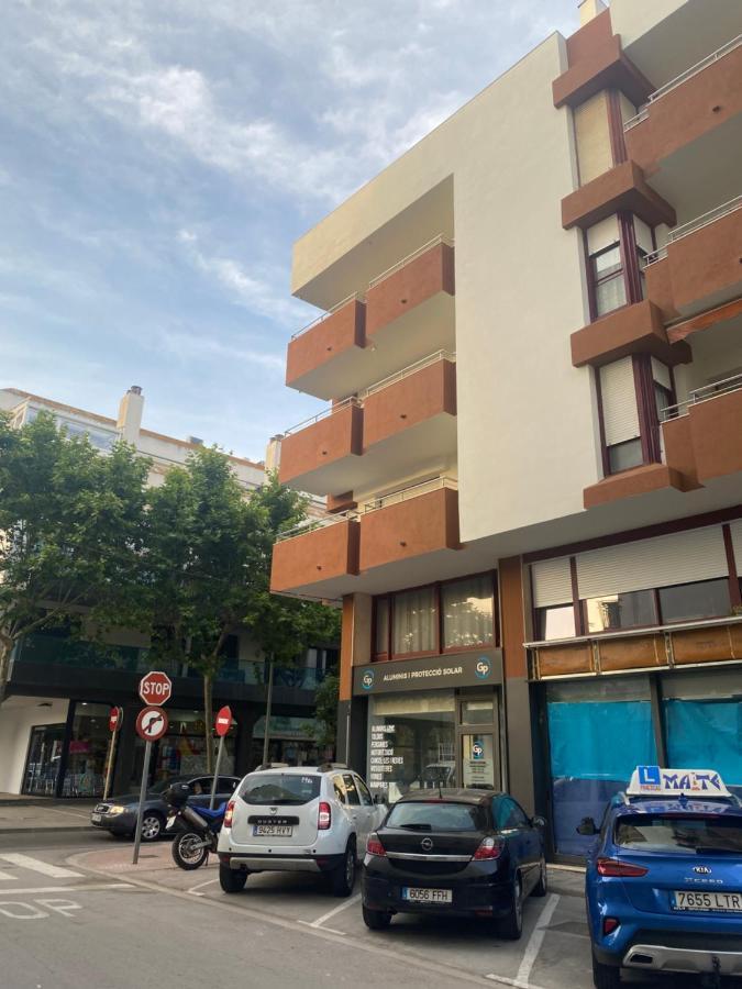 Апартаменты Apartament Edifici Simbat A 150M De La Platja Паламос Экстерьер фото