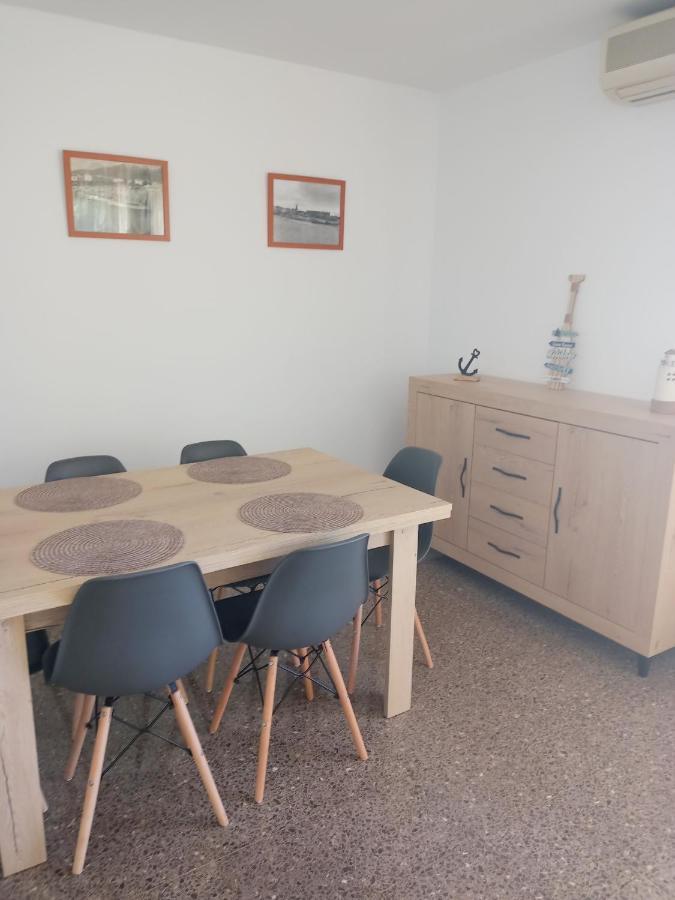 Апартаменты Apartament Edifici Simbat A 150M De La Platja Паламос Экстерьер фото